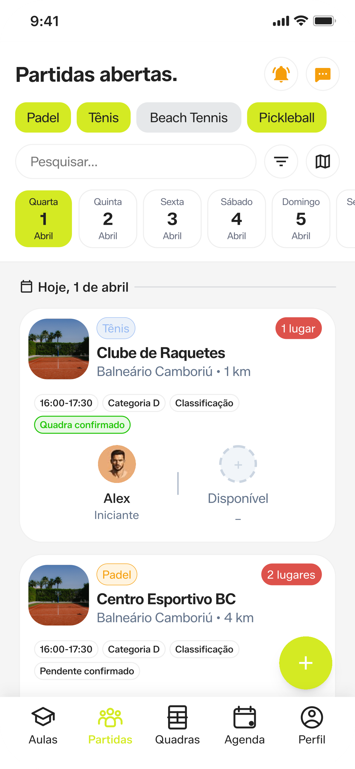 Tela do app Quadraclub com partidas abertas de padel e tênis por nível